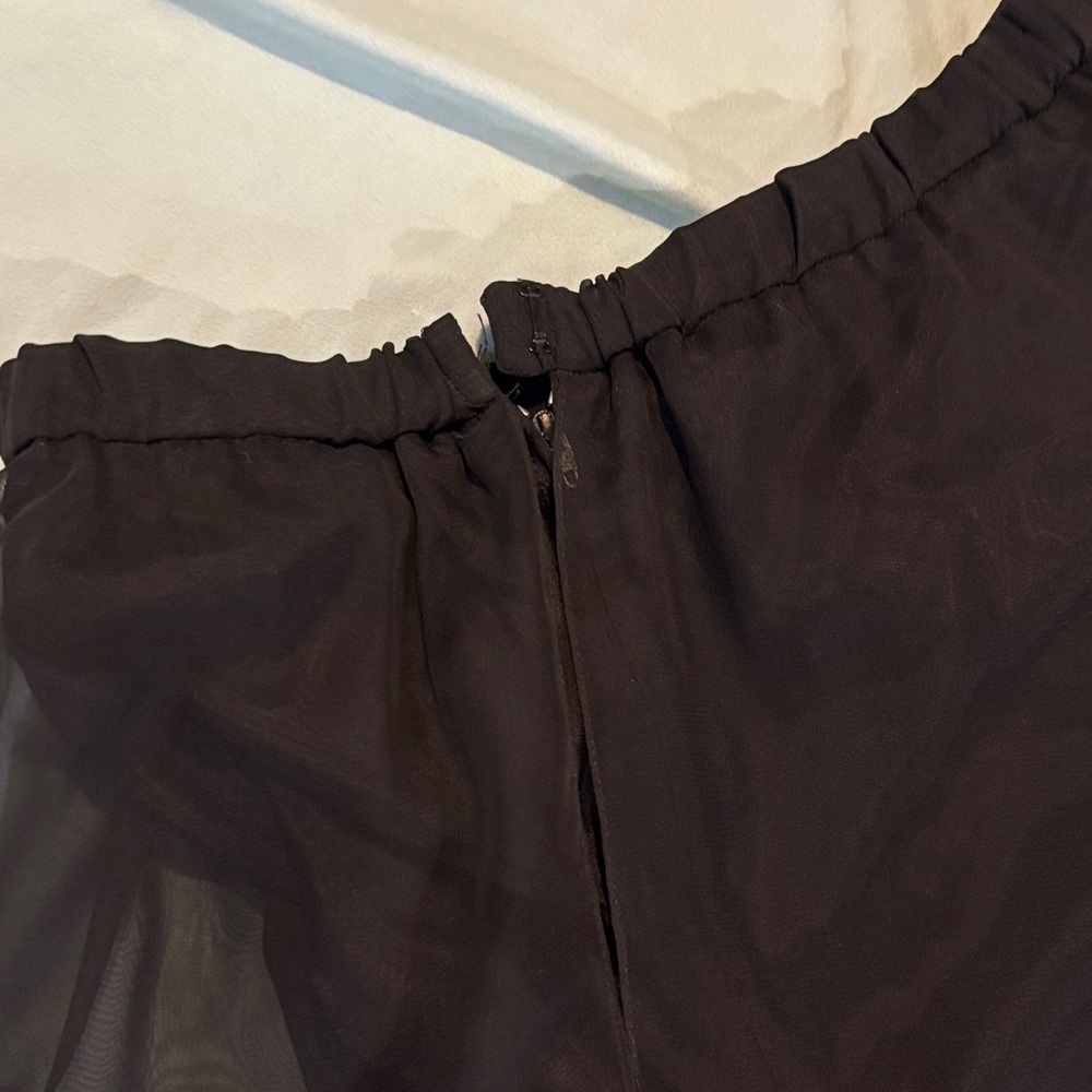 Chic Black Maxi Skirt - Picture 5 of 6